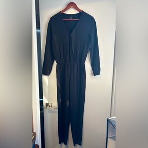 H&M Classic Black vneck Long Sleeve jumpsuit with elasticated waist size 4 women